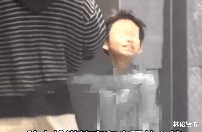 暂时放下失去母亲的悲伤继父具俊晔暴瘦很多九游会真人游戏第一品牌大S儿子难得露面(图2)