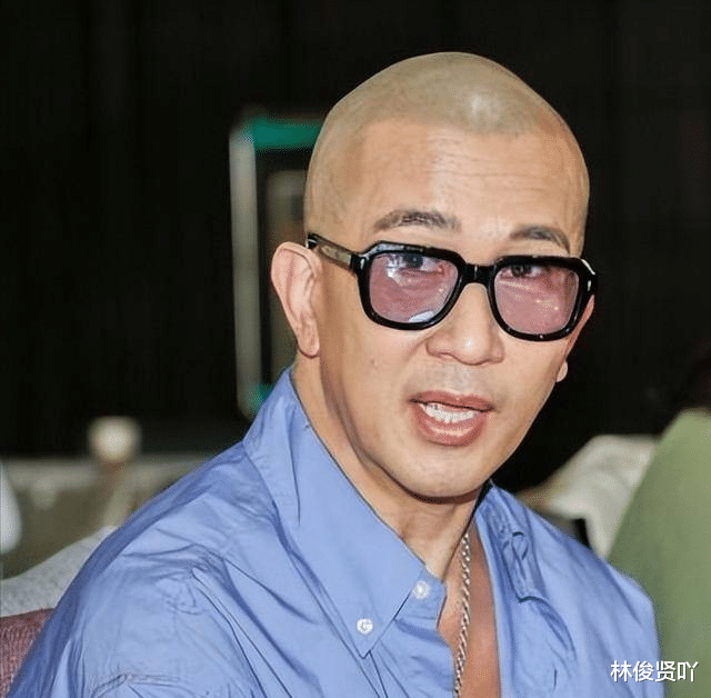暂时放下失去母亲的悲伤继父具俊晔暴瘦很多九游会真人游戏第一品牌大S儿子难得露面(图4)